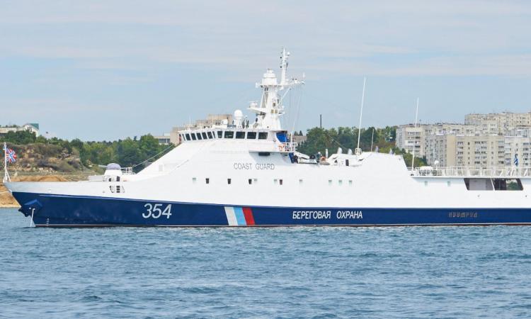 российский пограничный сторожевой корабль "Изумруд"